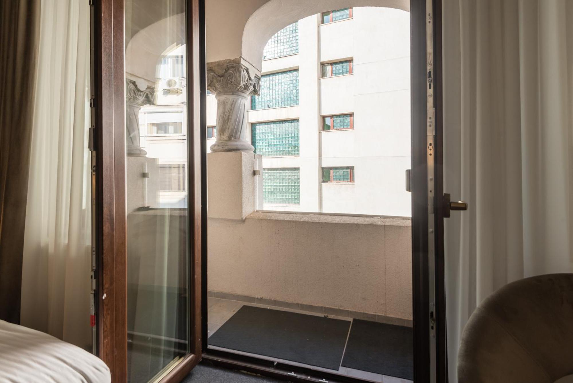 בוקרשט Highline Downtown Aparthotel Oldtown Unirii Square מראה חיצוני תמונה