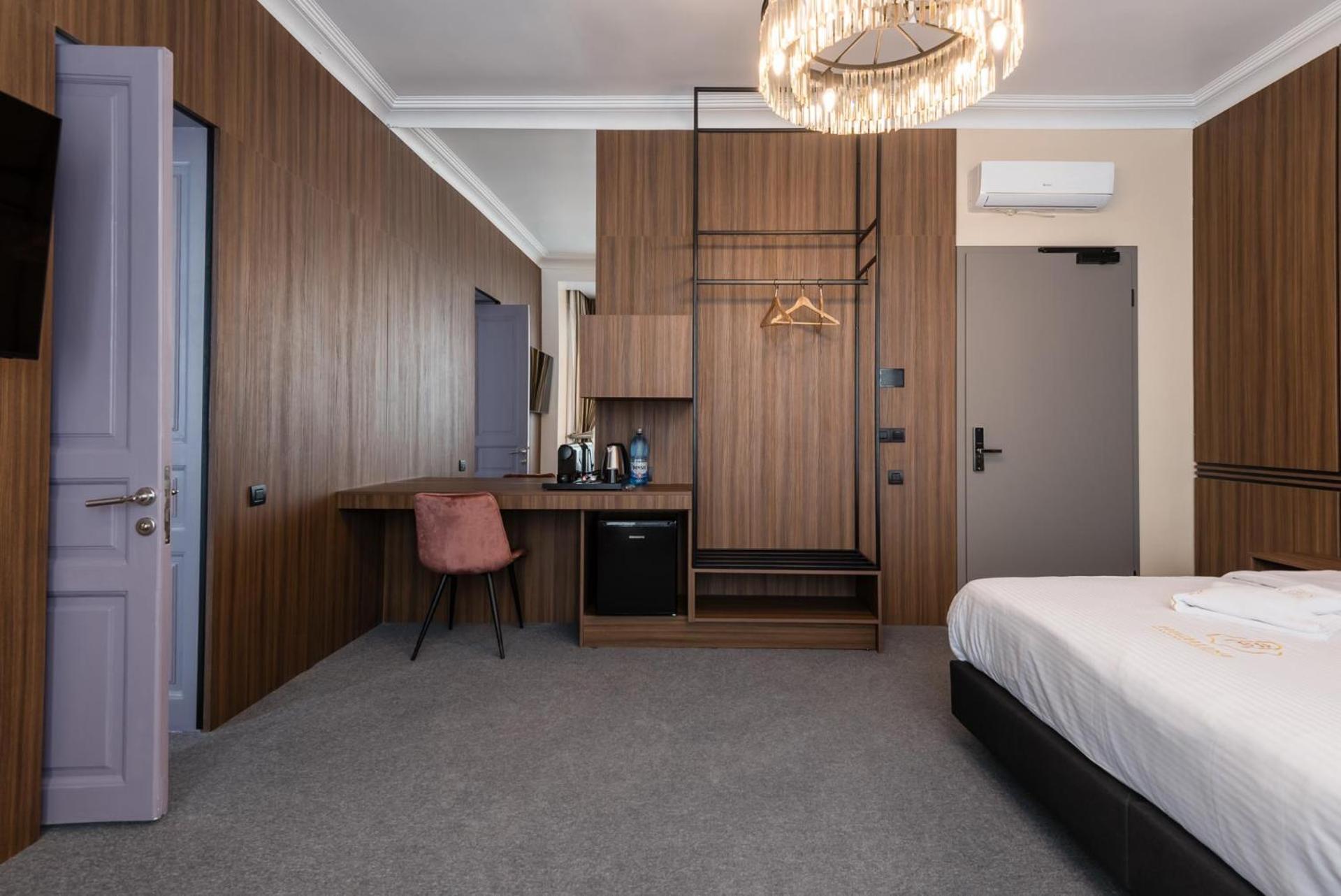בוקרשט Highline Downtown Aparthotel Oldtown Unirii Square מראה חיצוני תמונה